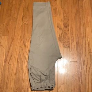 Authentic laundered khakis mens 38/32 pleated barely worn